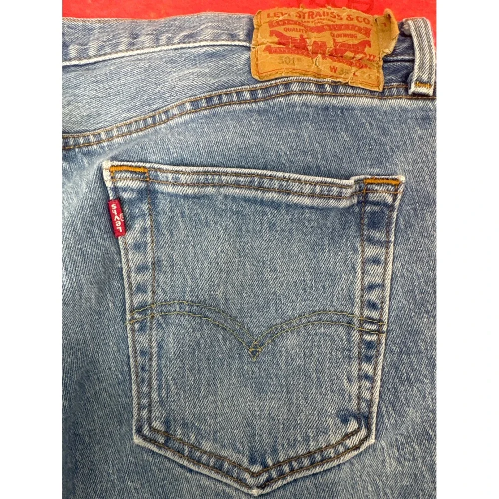 Levi's 501 Jeans Mens W35 L34‎ Button Fly Straight Leg Y2K Medium Wash